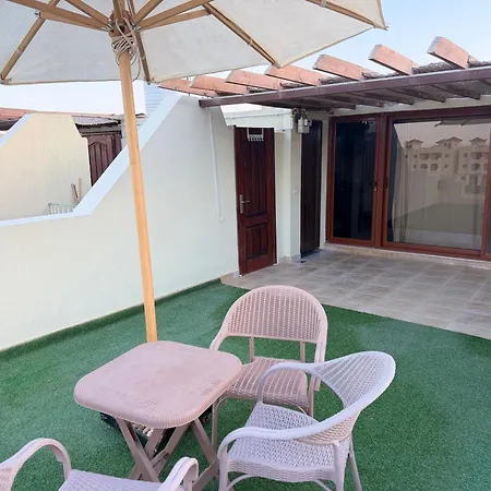 Laila Palm Beach Chalet